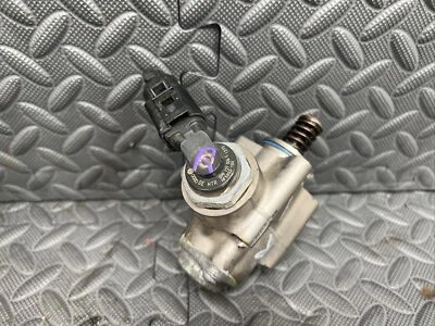 OEM 2007-2011 AUDI A8 A6 Q7 RS4 S5 TOUAREG HIGH PRESSURE FUEL PUMP RIGHT - Image 1 of 4