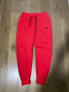 tech fleece red