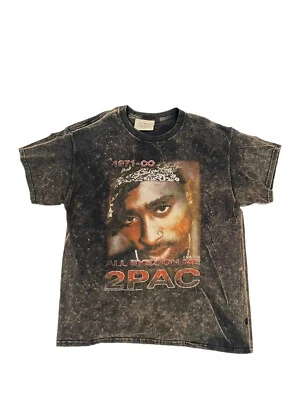 Camiseta Topman Finds Tupac All Eyes On Me Preta Unissex Adultos Tamanho Médio Excelente Estado Usado - Imagem 1 de 4