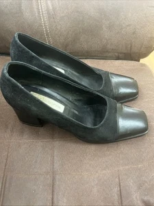 Liz Claiborne Sz 8 M Black Suede /Leather Tip Block Heels Dress - 8M - Picture 1 of 3