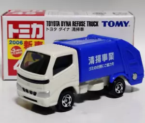 Takara Tomy Tomica No.045 Toyota Dyna Cleaning Truck - Picture 1 of 5