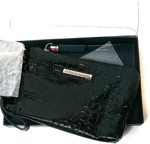 Tommy Hilfiger Wristlet+ card case Women's gift box - 2 pieces Glossy black 5x8" - Picture 1 of 7