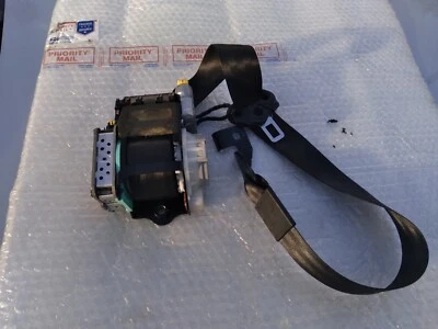 2010-2016 Audi Q5 Front Left Driver Seat Belt 8R1-857-705-N-V04  Black 2011 2012 - Imagem 1 de 4