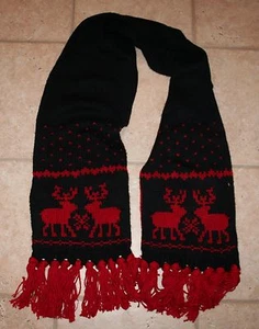 NWT Abercrombie Girls No Size Navy Blue & Red Tassle Knit Reindeer Scarf - Picture 1 of 2