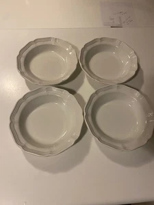 Mikasa French Countryside F9000 Set of 4 Scalloped Rim Soup Bowls 8.5” Off-White - Picture 1 of 10