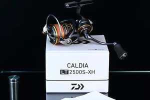 Daiwa Spinning Reel 21 Caldia LT2500S-XH  [MINT] 1day Quick Free Shipping - Picture 1 of 19