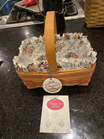 Longaberger 1994 Mother's Day Basket with Liner Protector Tie-on Product Card Cover