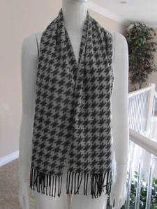 Unisex Better Than Cashmere Geometric Print Super Soft Acrylic Fringed Scarf New - Picture 1 of 5