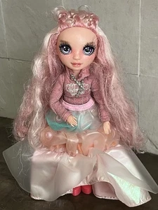 Winter Wonderland Bella MGA Rainbow bambola alta moda rosa capelli scintillanti + scarpe - Foto 1 di 7