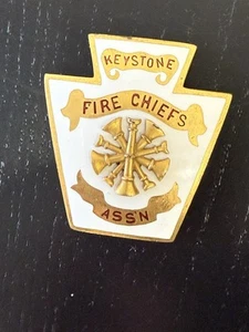 Obsolete Keystone Fire chiefs Assoc Enamel Badge - Picture 1 of 7