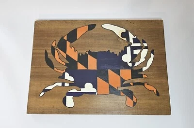 Tabla de cortar de madera pesada plantilla de cangrejo Maryland en azul y naranja Foto 1 de 4