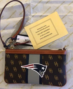 Dooney Bourke NFL New England Patriots Brown Tmoro Small Zip Bag Purse NWT $108 - Picture 1 of 5