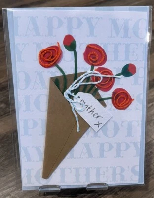 MOTHERS DAY CARD— 3D BOUQUET OF RED ROSES- NEW - Image 1 of 2