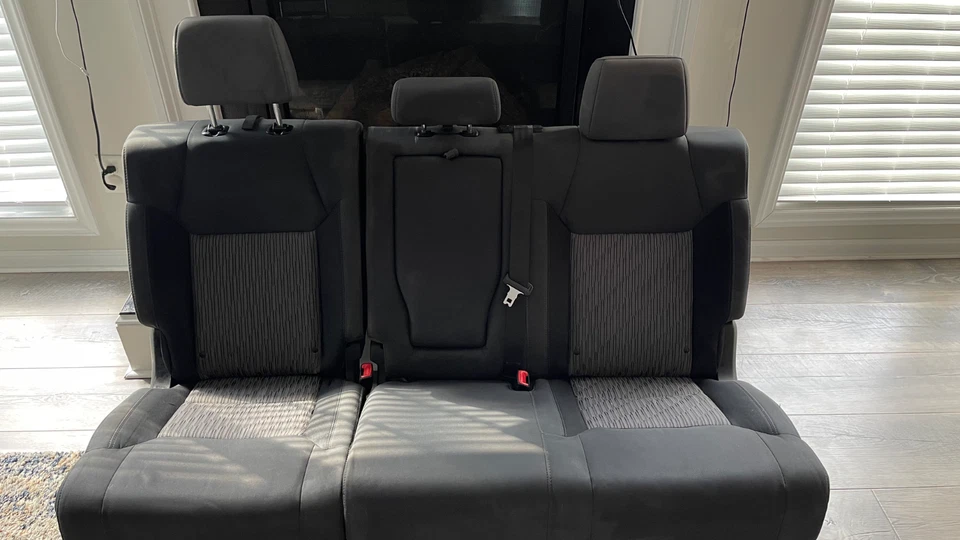 Juego de asientos delanteros y traseros Toyota Tundra 2014-2018 tela gris OEM Foto 1 de 4