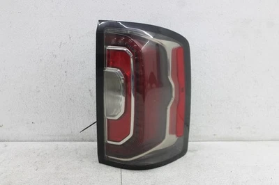 Conjunto de lanterna traseira direita sem TODOS OS ARRANHÕES DO PACOTE TERRIAN GMC SIERRA 1500 2016 - Imagem 1 de 4