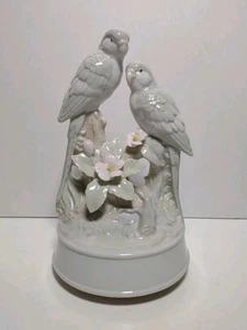 1986 Arnart 7½" Porcelain Music Box Parakeet & Flower Soft Color Favorite Thing - Picture 1 of 9