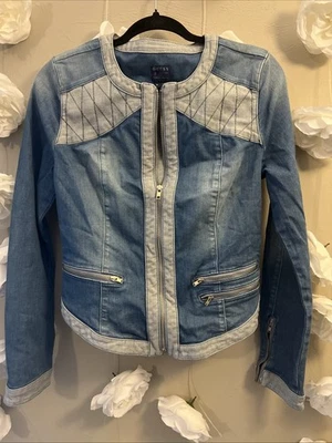 Chaqueta vaquera Guess recortada moto descolorida para mujer mediana asimétrica retro Foto 1 de 4