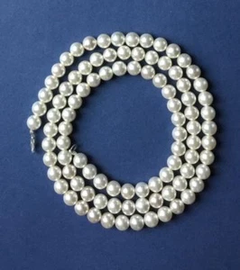 36' luminous faux pearls -10mm with a silver tone lobster claw clasp. - Picture 1 of 1