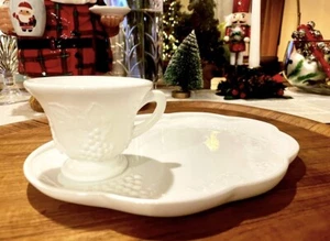 Juego de taza y bandeja para aperitivos MCM Colony 1966 de vidrio de leche cosecha de uva | Estado nuevo - Imagen 1 de 9