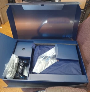 PlayStation 4 Pro 500 Millionen Limited Edition 2TB Konsole (Blau) - Gebraucht, CIB! - Bild 1 von 24