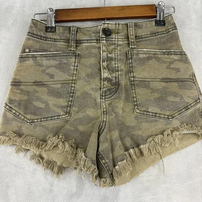 Pantalones Cortos We The Free CRVY Mujer 26 Camuflados Tiro Alto Envejecido Dobladillo Crudo Botón Mosca Foto 1 de 4