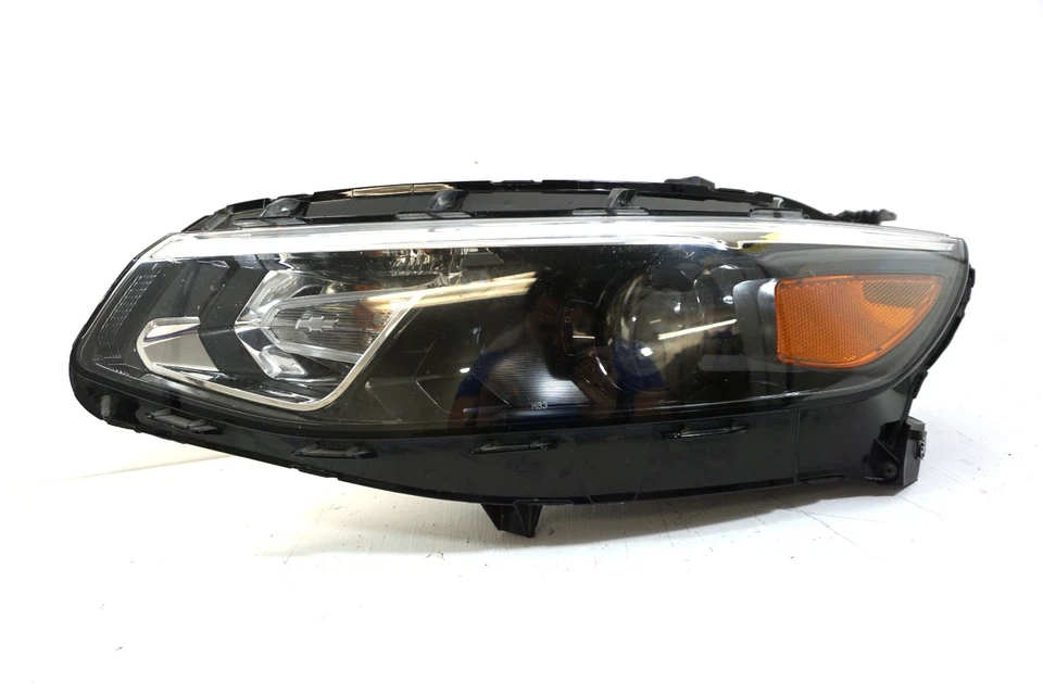 OEM 2016-2018 Chevrolet Malibu Driver Left Halogen Projector Headlight 84324410 - Изображение 1 из 4
