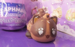 NEW Aphmau Mystery MeeMeows Ice Cream Treat Squishy Figure Chocolate Cat NIOB - Picture 1 of 6