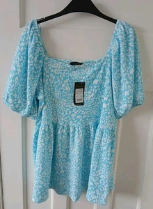 New Look Curves Nancy Animal Crinkle Top Size 22 - Picture 1 of 8