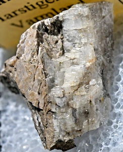 VERY RARE BARYSILITE! 2.5 X 1 X 3 CM, HARSTIGAN MTN, VARMLAND, SWEDEN #58 - Picture 1 of 1