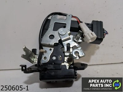 Atuador de trava tampa traseira Toyota Sequoia 4.7L fabricante de equipamento original 2001-2004 - Imagem 1 de 4