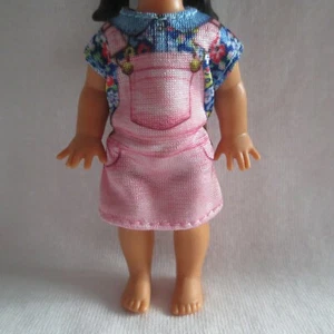 NUEVO Barbie Maestra de Escuela Kelly Niño Pequeño Muñeca Azul y Rosa Vestido Jumper ~ Ropa - Imagen 1 de 3