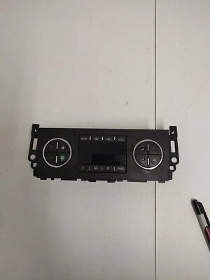 Unidad de control climático GMC/Chevrolet/Silverado/Sierra/Tahoe/Yukon 07-2011 Foto 1 de 4