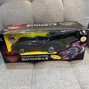 BATMAN & ROBIN BATIMÓVIL CONTROL REMOTO 1997 KENNER KB TOYS EXCLUSIVO NUEVO - Imagen 1 de 10