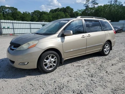 Fuse Box Engine Fits 04-06 SIENNA 4688799 - Image 1 of 4