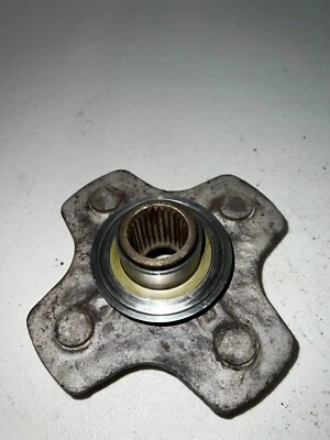 1999 Honda Foreman 450 Right Rear Hub/42610-HN0-670 - Image 1 of 4