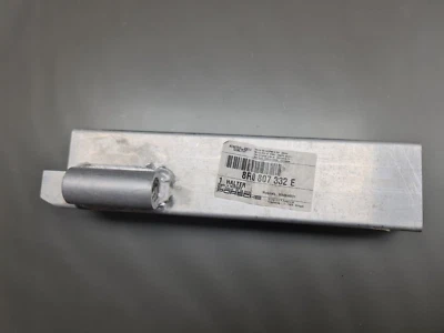 Parachoques Trasero Original Audi Porsche Refuerzo Soporte Derecho 8R0807332E - Imagen 1 de 3