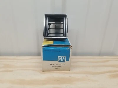 NOS GM 10017867 Vent, Center Upper Outlet 1982 Pontiac J2000 Foto 1 de 4