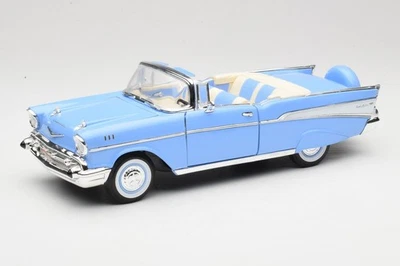 55/1/0863 Chevrolet Bel Air Convertible Blue Road Signature 1:18 - Image 1 of 4