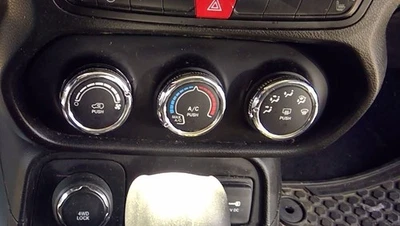 Painel de controle de temperatura Jeep Renegade 2017 com ar condicionado - Imagem 1 de 4