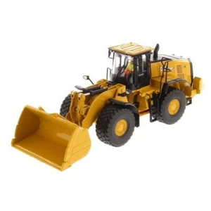 Diecast Masters 1/50 CAT 982 XE Wheel Loader, High Line Series 85685 - Picture 1 of 11