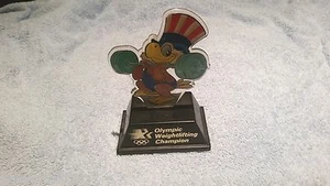 #DD. 1984 LOS ANGELES OLYMPIC WEIGHTLIFTING DESKTOP LOGO - Picture 1 of 3