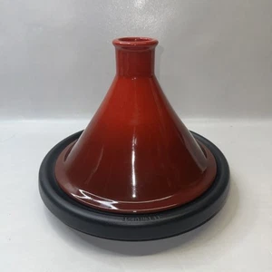 Le Creuset Cerise rot emailliert und Gusseisen marokkanische Tajine - 12", 2,5 Quart - Bild 1 von 6