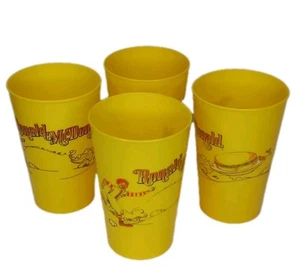 Vasos de plástico vintage Ronald McDonald's amarillo 12 OZ - Imagen 1 de 7