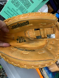 Cooper Black Diamond Series Baseball Mitt 643 RHT - Afbeelding 1 van 13