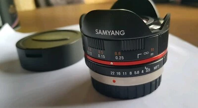 Samyang 7.5mm f/3.5 UMC Lens For micro Four Thirds (Black) - Image 1 of 4