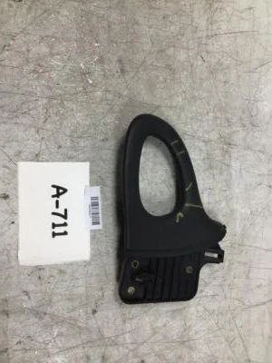 2000 CHEVROLET SUBURBAN CENTRO LADO DIREITO B PILAR ASSIST SUPORTE ADERÊNCIA AGARRAR - Imagem 1 de 4