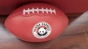 Panda Express Mini rot Gummi Fußball Spielzeug (neu ohne Tasche/Box) - Bild 1 von 4