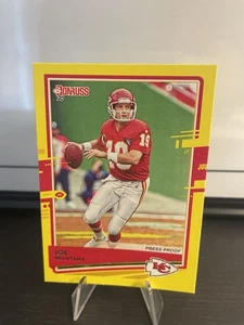 2020 Panini Donruss - Joe Montana #9 Press Proof Yellow - Picture 1 of 2