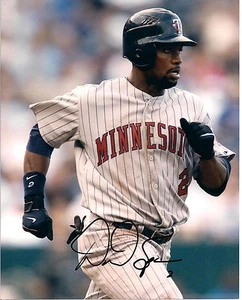 DENARD SPAN MINNESOTA TWINS AUTOGRAPHED SIGNED 8X10 PHOTO W/COA - Picture 1 of 1