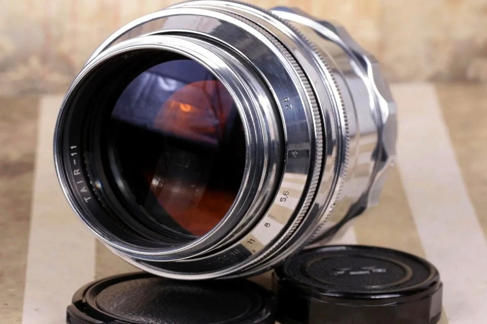 TAIR-11 133mm f/2.8 Soviet Portrait Lens M39 • Vintage Telephoto Lens USSR KMZ - Image 1 of 4